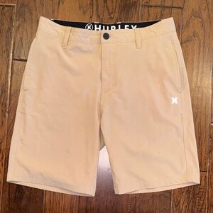 Hurley Men's Beige Hybrid Shorts sz 32